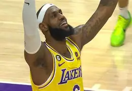 詹姆斯连续二十场比赛得分超过突破纪录犹他爵士回应争议备战NBA季后赛，NBA常规赛今夜走向成谜直接炸裂的简单介绍云鼎娱乐网站